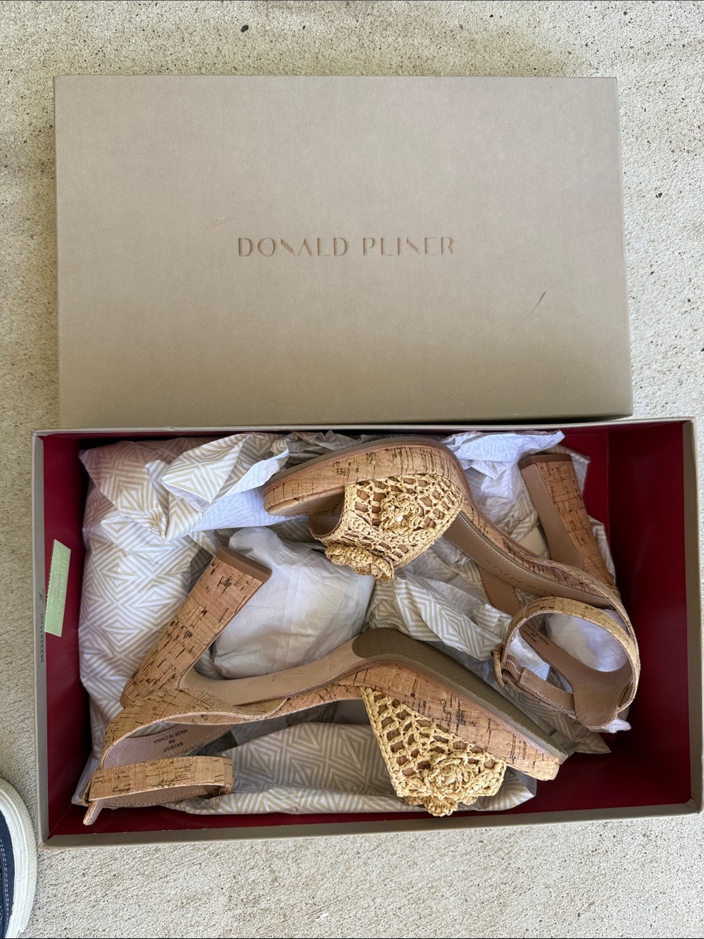 NIB Donald J. Pliner Baybi Heeled Cork Sandals Size 8 - Picture 4 of 8